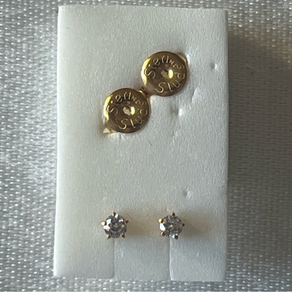 (3) Pr. Surgical Steel Ear Piercing Stud Earrings - NEW - Picture 2 of 4
